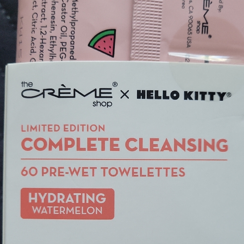 Hydrating Watermelon Cleansing Towelettes - Picture 2 of 5